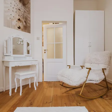 Madame&the Cat - Klimatyczny Tuż Przy Placu Grunwaldzkim Fair